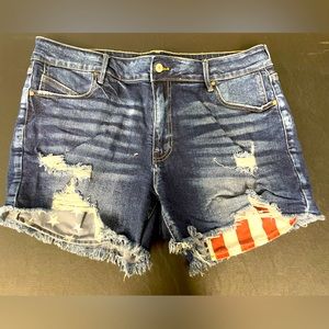 Women’s Kan can patriotic Jean short, size 16